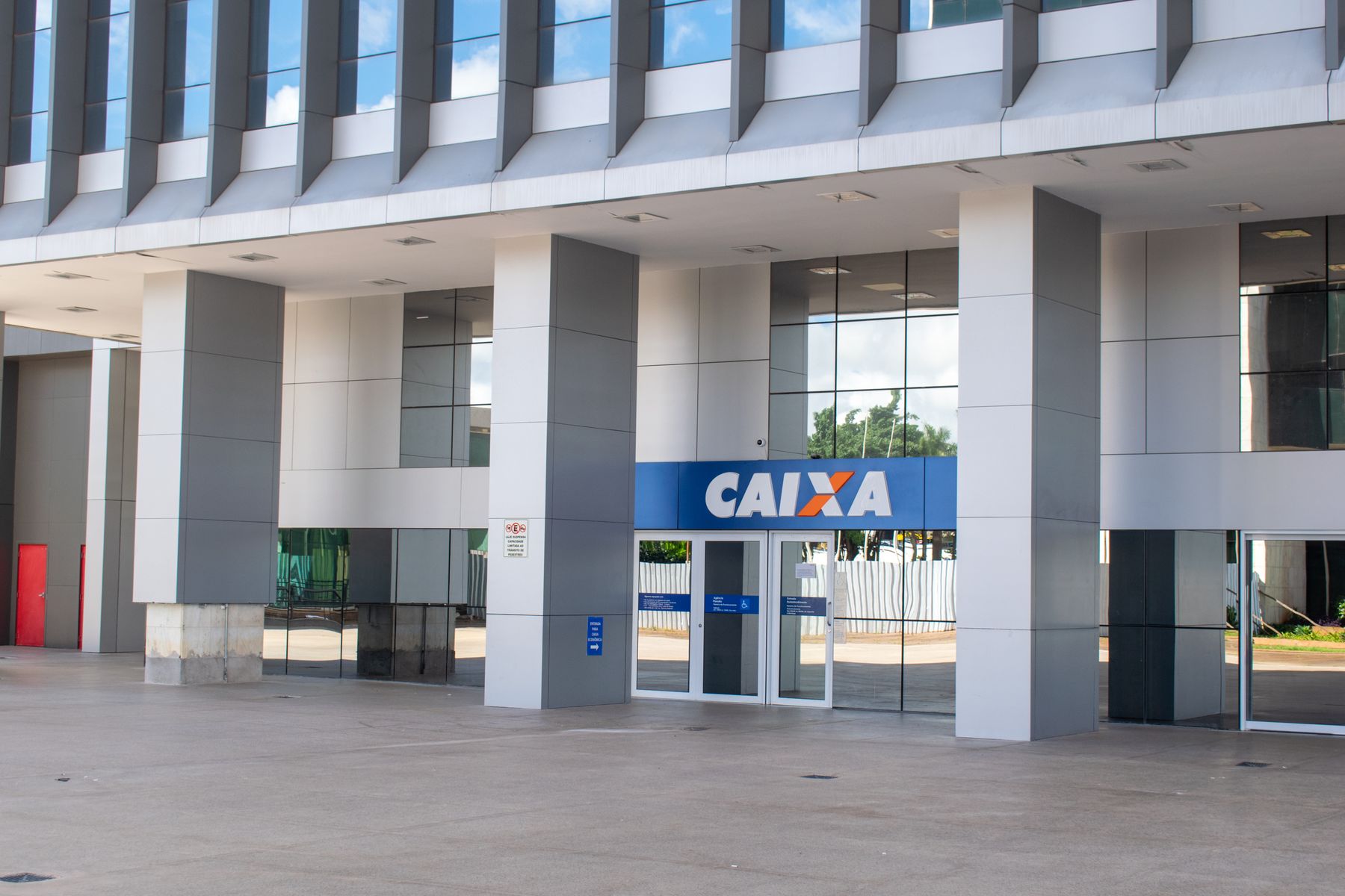 Fachada de agência da Caixa Econômica Federal, responsável pela gestão do FGTS
