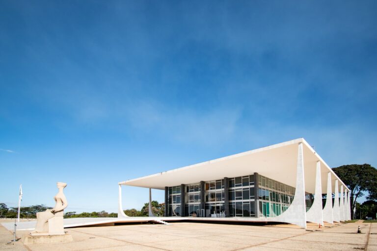 Fachada do edifício sede do Supremo Tribunal Federal em Brasília